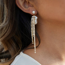 Load image into Gallery viewer, Golden stainless steel, white rhinestone tassels, Baroque pearl earrings