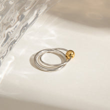 Load image into Gallery viewer, A stainless steel gold and silver color-matched double-ring ring
