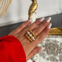 Load image into Gallery viewer, A golden stainless steel pearl round bead three-layer ring
