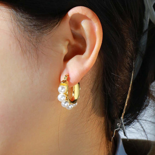 Pearl U-shaped ear rings