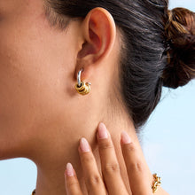 Load image into Gallery viewer, Stainless steel C-shaped earrings