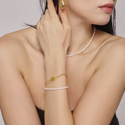 Stainless steel three-layer round plate freshwater pearl beaded bracelet