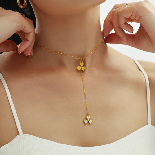 Stainless steel gold-plated natural mother-of-pearl heart-shaped three-leaf flower pendant, pull-out adjustable necklace, collarbone chain