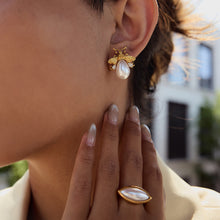 Load image into Gallery viewer, Golden stainless steel small bee pearl earrings