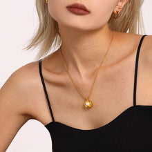 Load image into Gallery viewer, A C-shaped freshwater pearl pendant necklace made of stainless steel plated with 18K gold