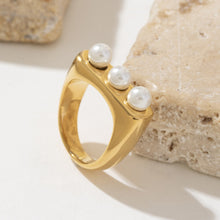 Load image into Gallery viewer, A rectangular stainless steel ring inlaid with pearls