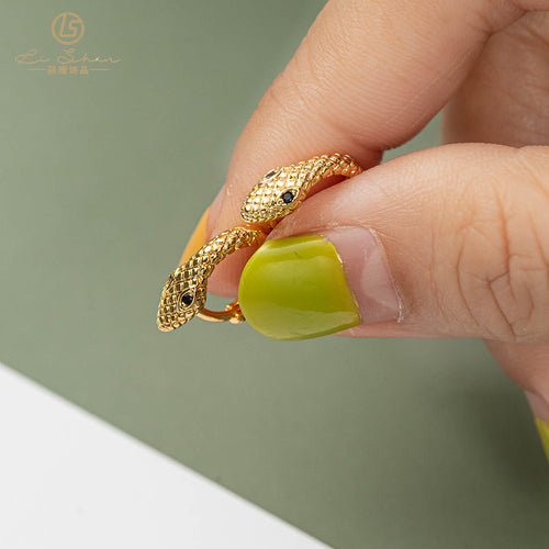 Little golden snake earrings