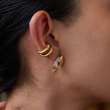 Load image into Gallery viewer, Stainless steel gold and silver color-matched five-pointed star stud earrings