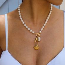 Load image into Gallery viewer, Stainless steel conch shell pendant pearl necklace