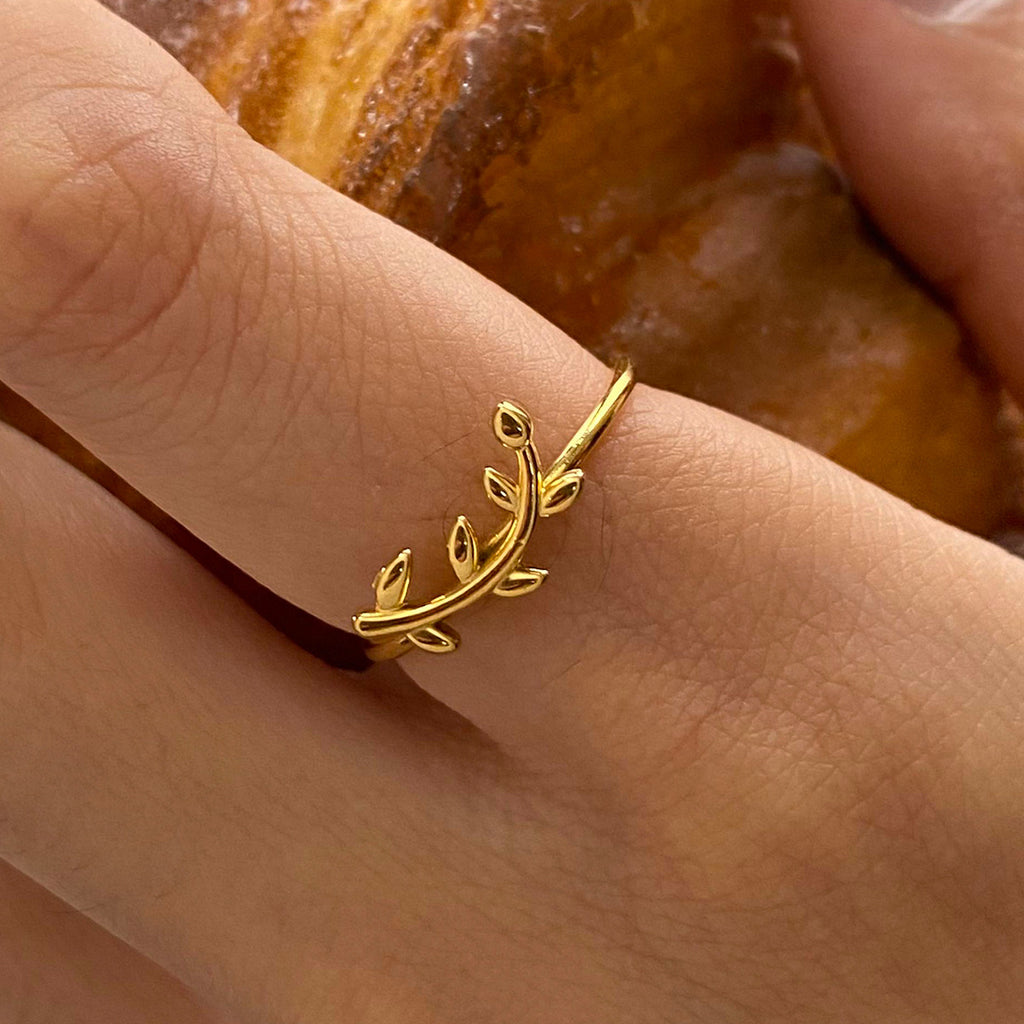 A three-piece set of stainless steel diamond rings stacked together