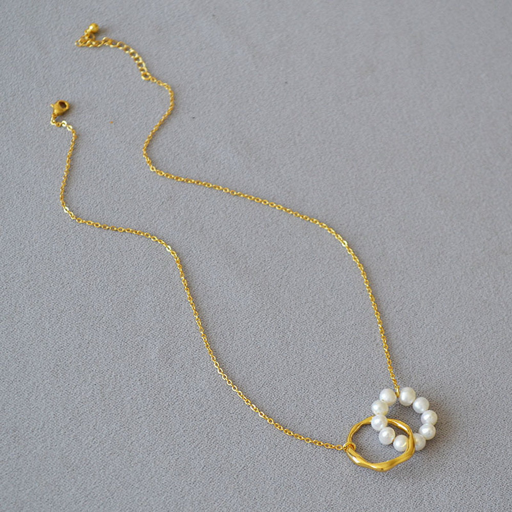 Double-ring interlocking freshwater pearl brass gold-plated necklace collarbone chain