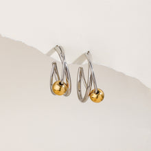 Load image into Gallery viewer, Stainless steel C-shaped ear rings with gold and silver color combinations