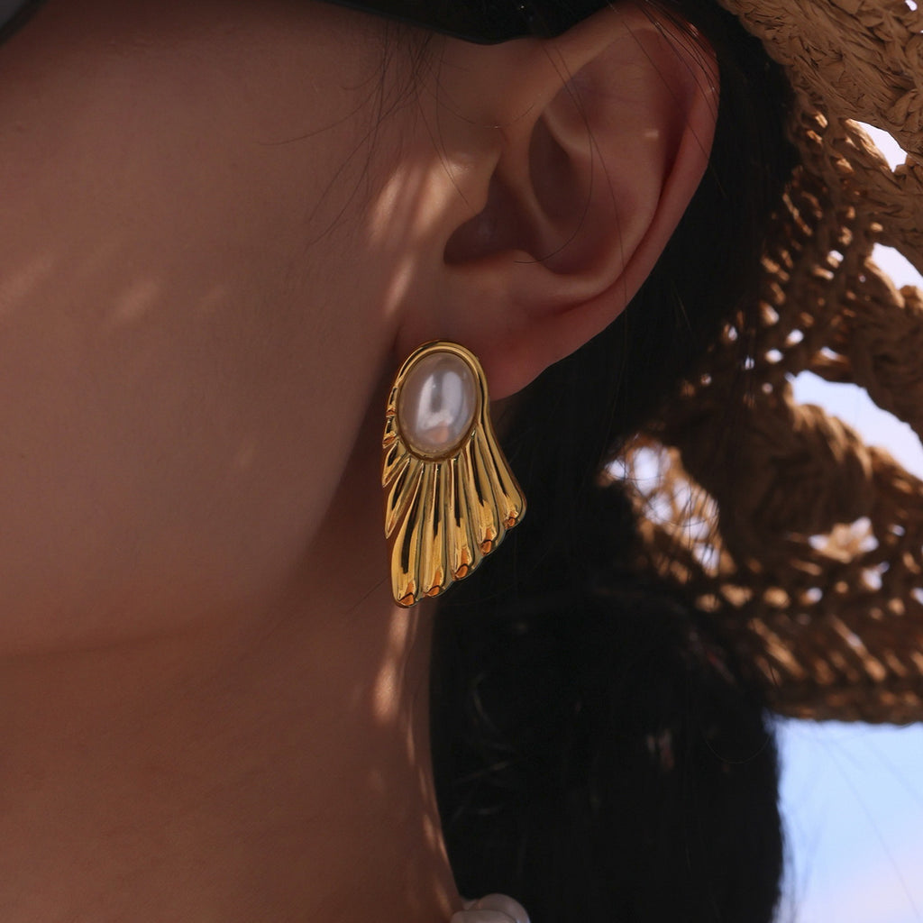 Golden stainless steel pearl earrings