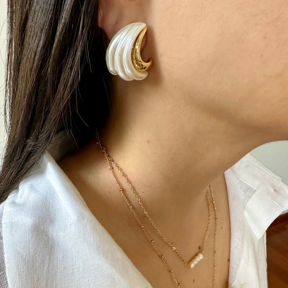 18k stainless steel resin pearl stud earrings