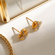 Load image into Gallery viewer, Stainless steel heart-shaped gold and silver color-matched chain earrings