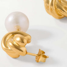 Load image into Gallery viewer, Stainless steel pearl earrings
