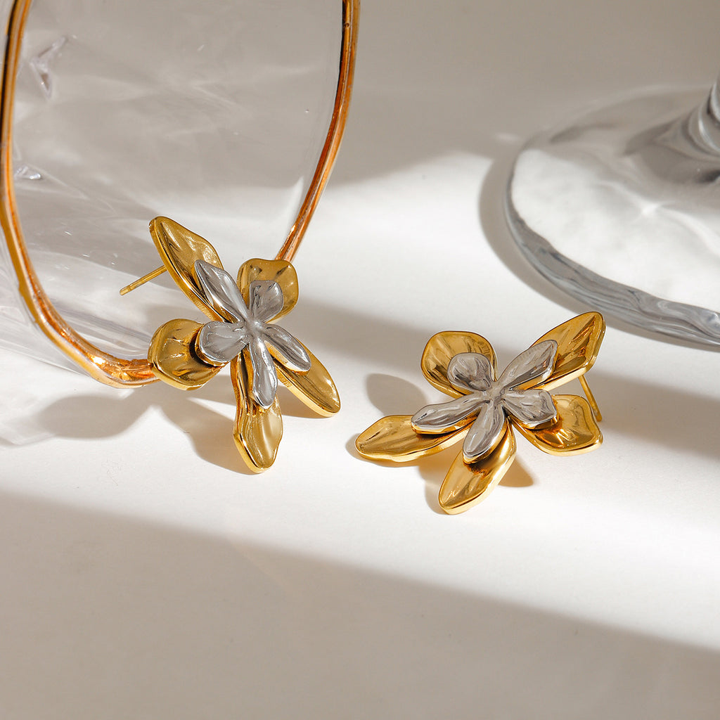18K gold stainless steel gold and silver color-matched hammer-patterned flower earrings