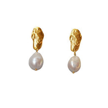 Load image into Gallery viewer, 925 silver needle gold hammer irregular texture freshwater pearl earrings