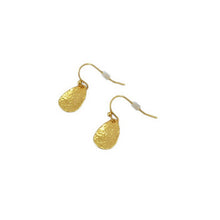 Load image into Gallery viewer, Brass gold-plated golden leaf teardrop leaf earrings