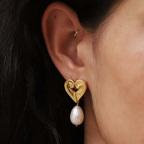 Stainless steel heart-shaped pearl pendant earrings