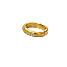 Load image into Gallery viewer, A brass zircon ring plated with 18K gold