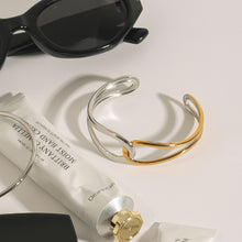 Load image into Gallery viewer, Stainless steel two-color open bracelet