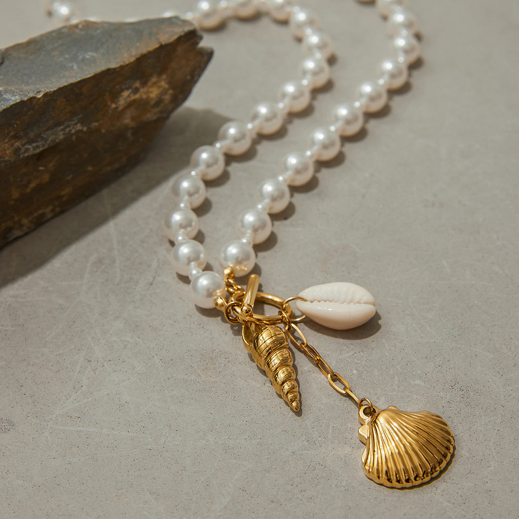 Stainless steel conch shell pendant pearl necklace