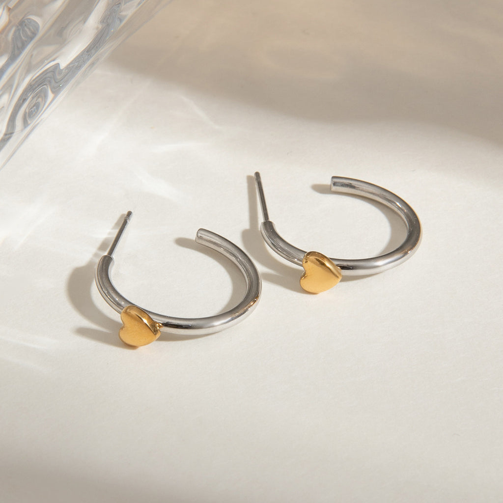 Stainless steel gold and silver color-matched simple heart-shaped earrings