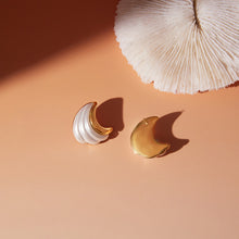 Load image into Gallery viewer, 18k stainless steel resin pearl stud earrings