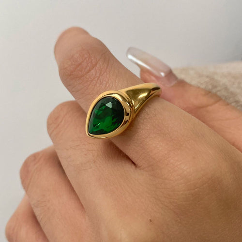 Stainless steel green zircon serpentine ring