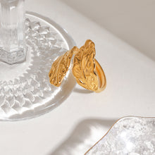 Load image into Gallery viewer, Golden stainless steel threaded leaf open ring