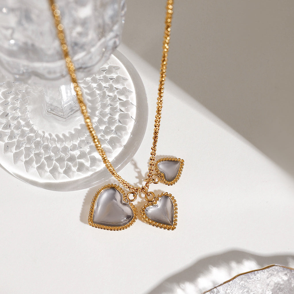Stainless steel gold and silver color-matched heart-shaped pendant necklace
