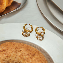 Load image into Gallery viewer, Stainless steel pearl earrings and ear rings