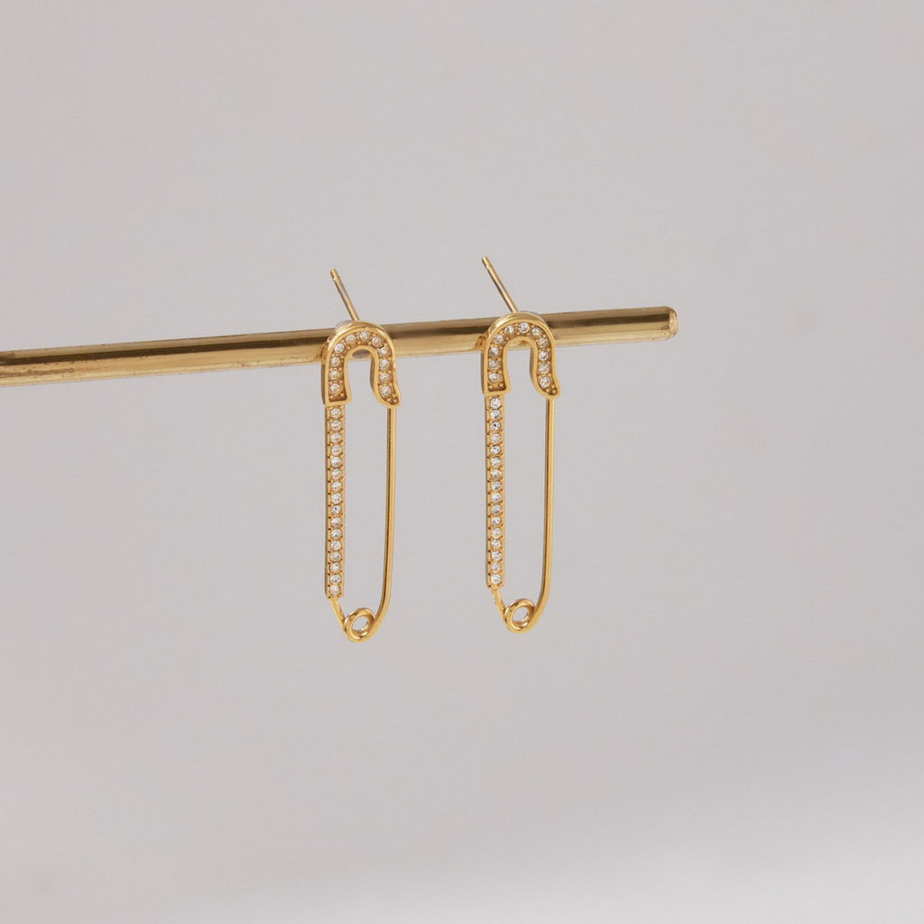 Stainless steel inlaid rhinestone paperclip earrings and stud earrings
