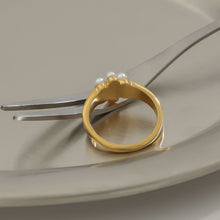 Load image into Gallery viewer, Stainless steel pearl flower ring set with zirconium
