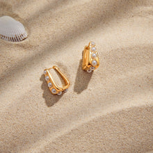 Load image into Gallery viewer, Golden stainless steel pearl earrings