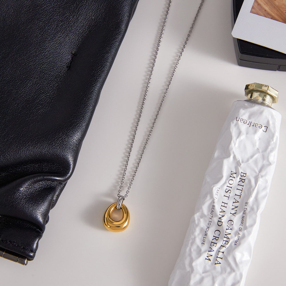 Stainless steel gold pendant necklace