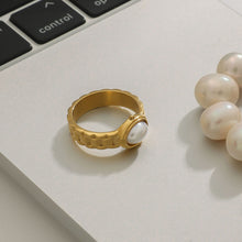 Load image into Gallery viewer, Stainless steel ring set with pearls
