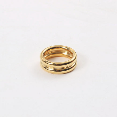 One plain stainless steel ring