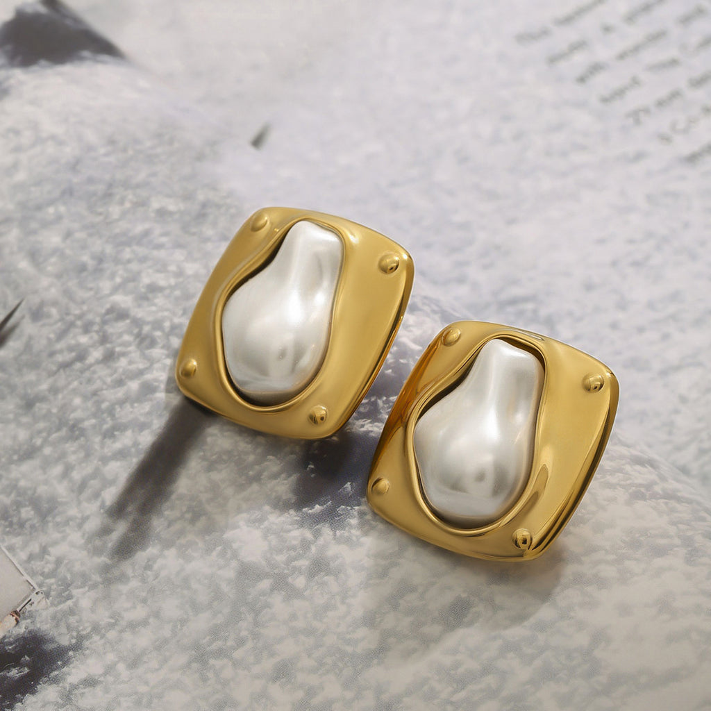 Stainless steel imitation pearl stud earrings
