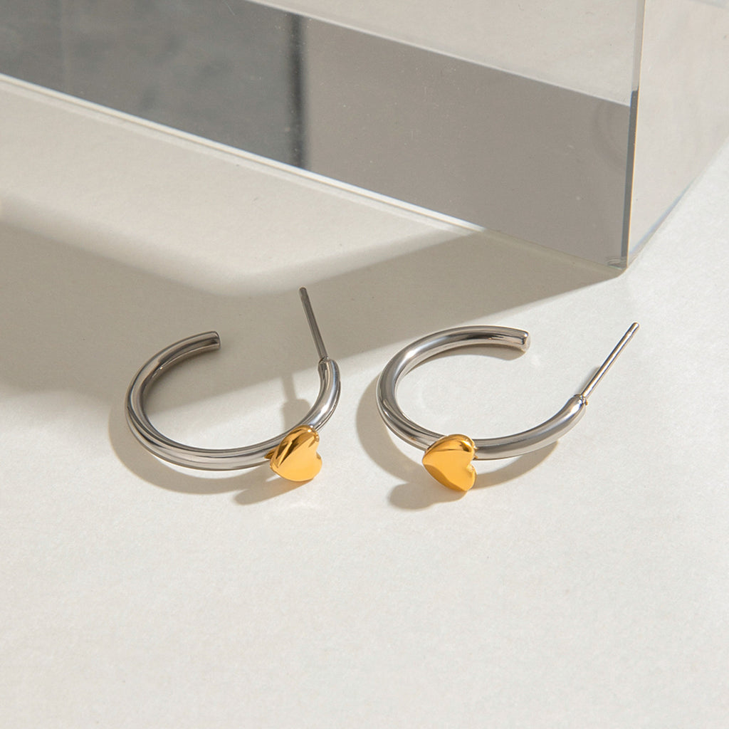 Stainless steel gold and silver color-matched simple heart-shaped earrings