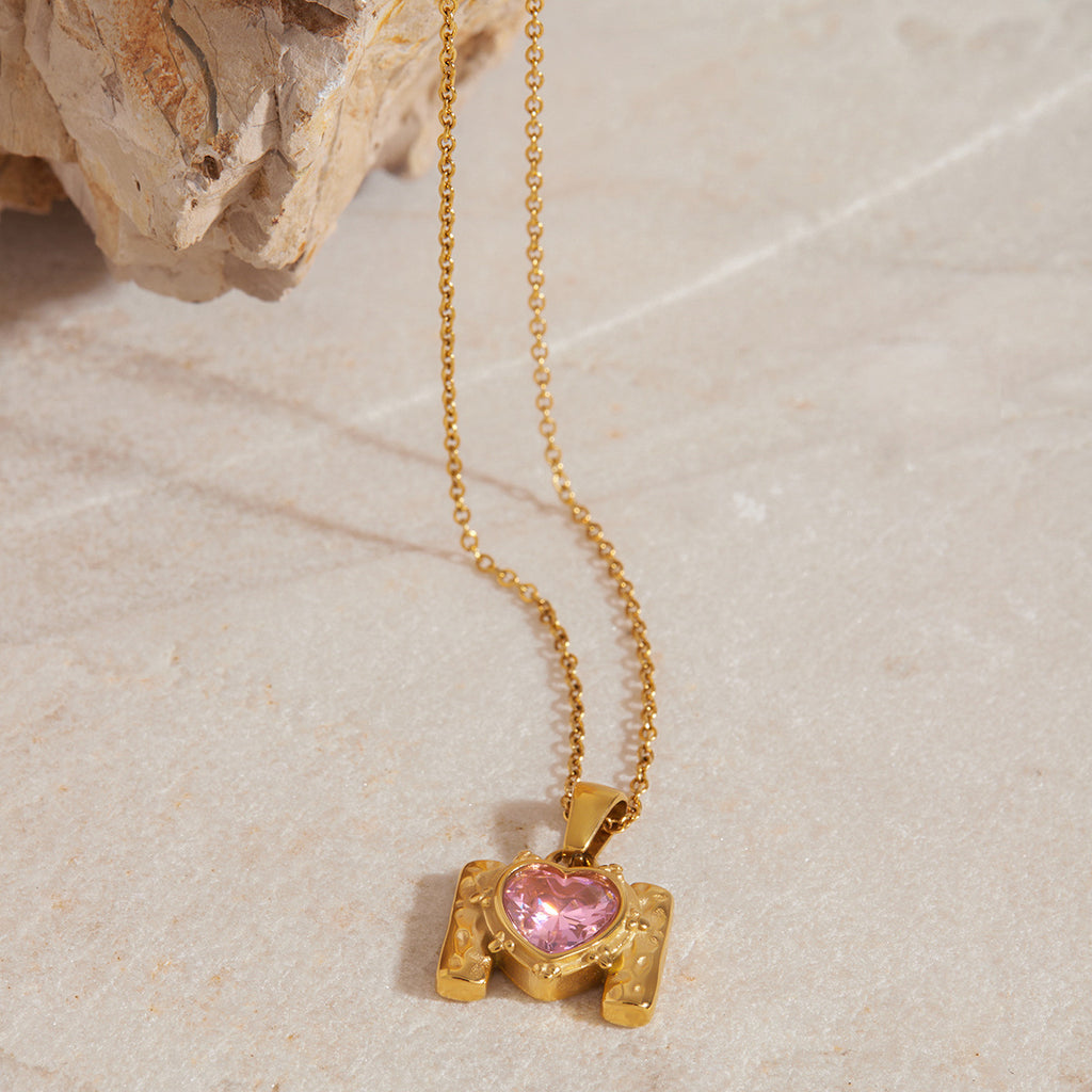 Stainless steel heart-shaped zircon pendant necklace