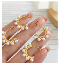 Load image into Gallery viewer, Stainless steel pearl-like C-shaped ear studs