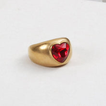 Load image into Gallery viewer, Retro heart-shaped diamond stainless steel ring