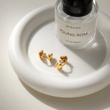 Load image into Gallery viewer, Stainless steel 18k gold heart-shaped ear clips