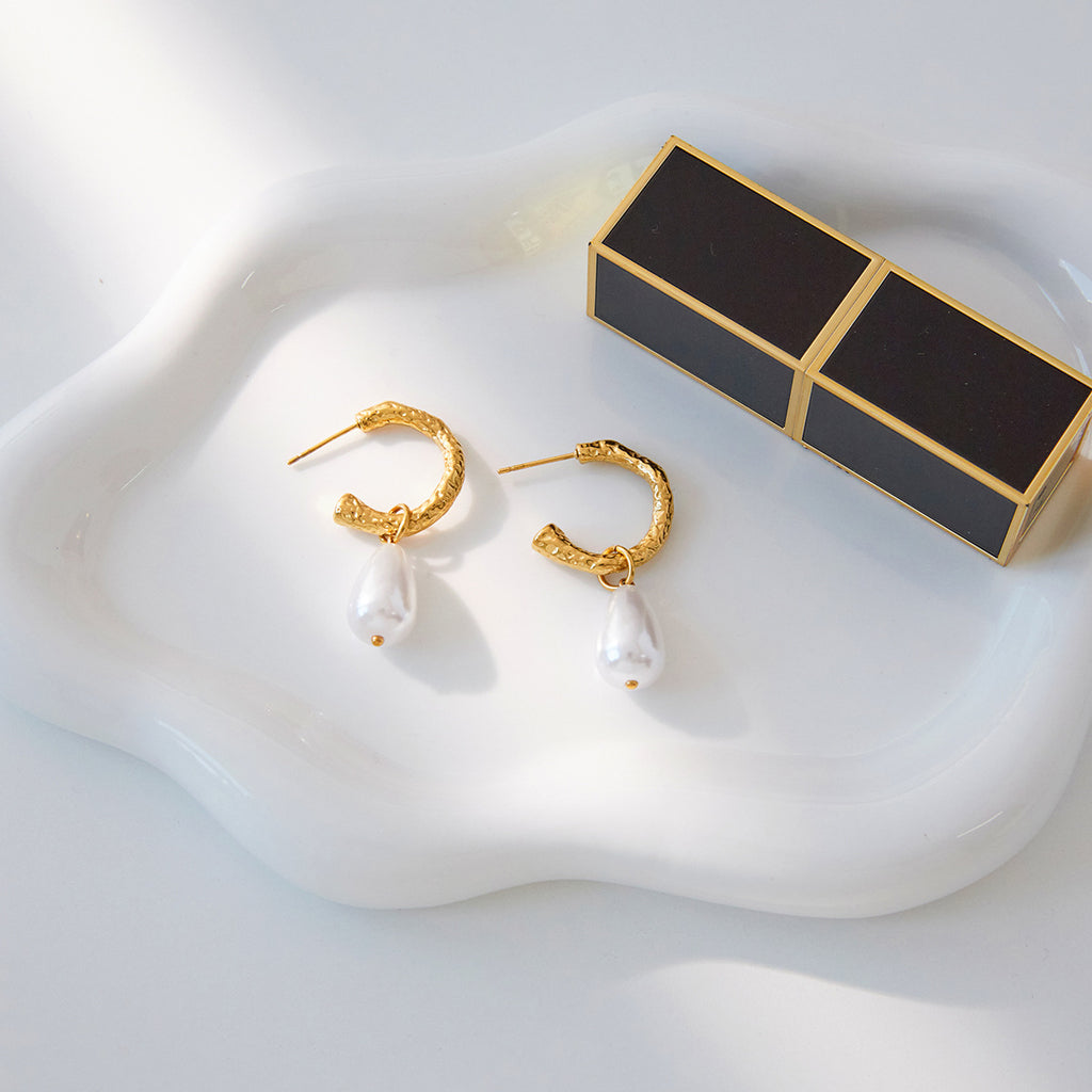 Stainless steel resin pearl stud earrings