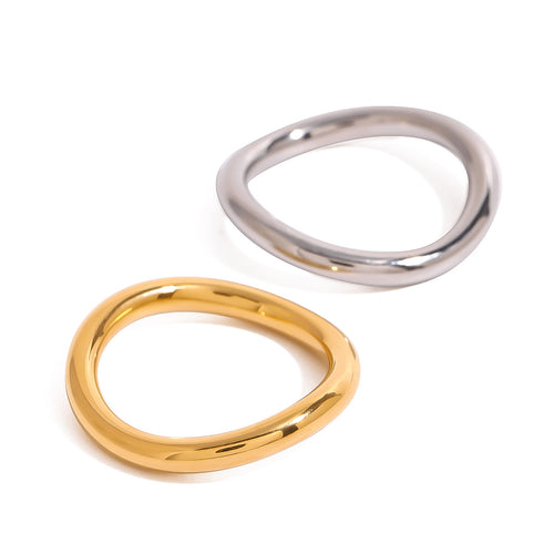 A 2-piece set of stainless steel rings in golden steel color
