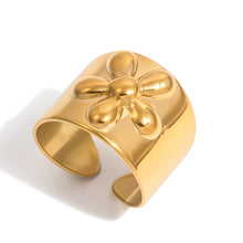 Load image into Gallery viewer, A golden stainless steel wide-face flower ring