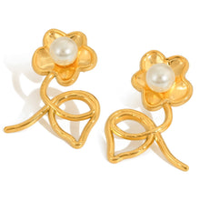 Load image into Gallery viewer, Stainless steel flower pearl stud earrings