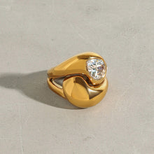 Load image into Gallery viewer, Stainless steel zirconium-encrusted ring